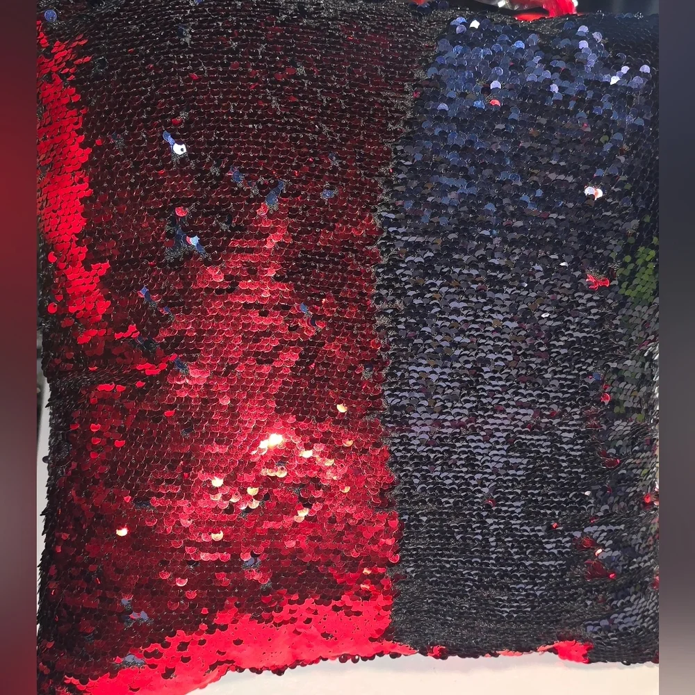 Reversible Color Change Sequin Throw Two-Tone Red and Navy